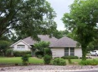 9008 Magnolia Vale Dr, Granbury, TX 76049