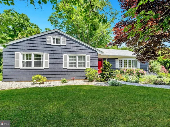 180 Old Cranbury Rd, East Windsor, NJ 08512