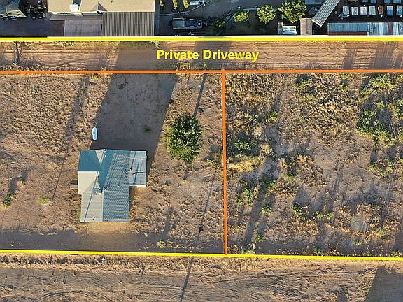 3rd image of 809A Broadmoor Dr