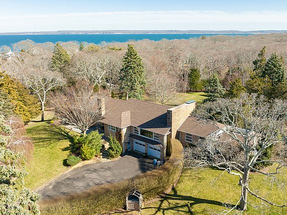 2nd image of 230 Bridge Ln