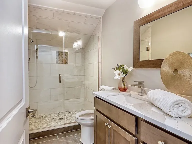 7 Hillside Ave #3 — Photo 7