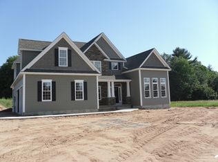 8 Nicholas Ln, Southampton, MA 01073