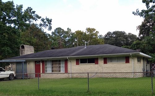 1st image of 121 Nelda Dr