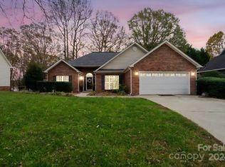 3637 Easthampton Dr, Gastonia, NC 28056