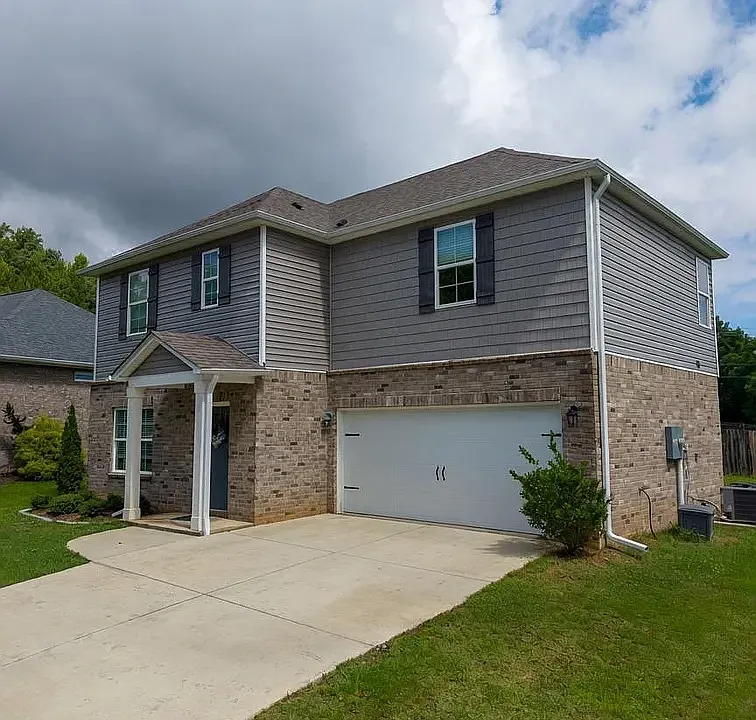 106 Briarwood Ln