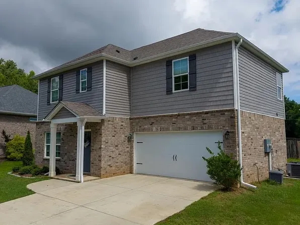 106 Briarwood Ln, Glencoe, AL 35905