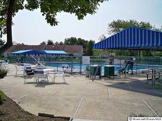 2nd image of 101 Broadgate Ct Unit D