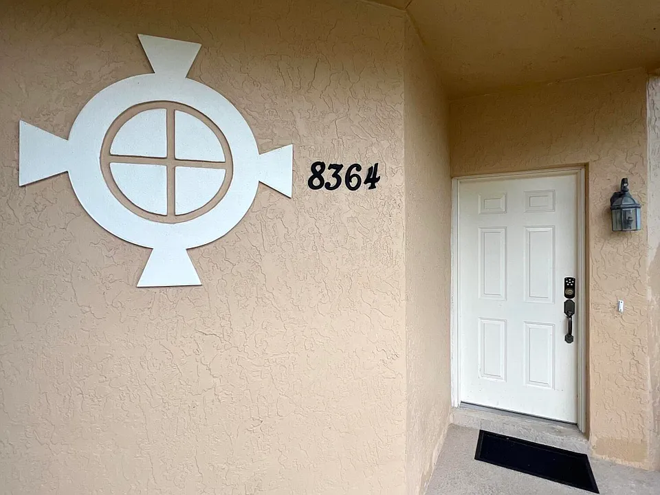 8364 Mulligan Cir