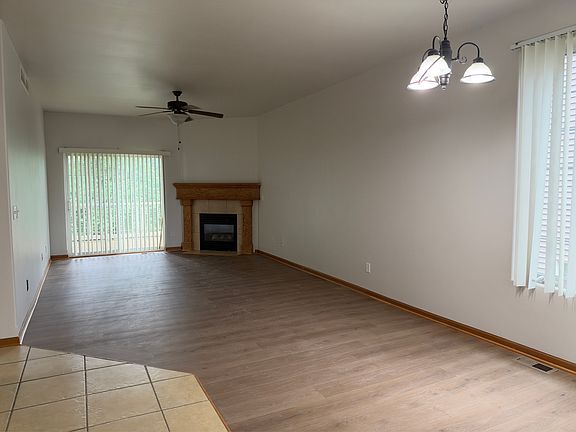 5th image of 612 Queens Ct