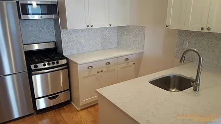 Rented by aptsandlofts.com