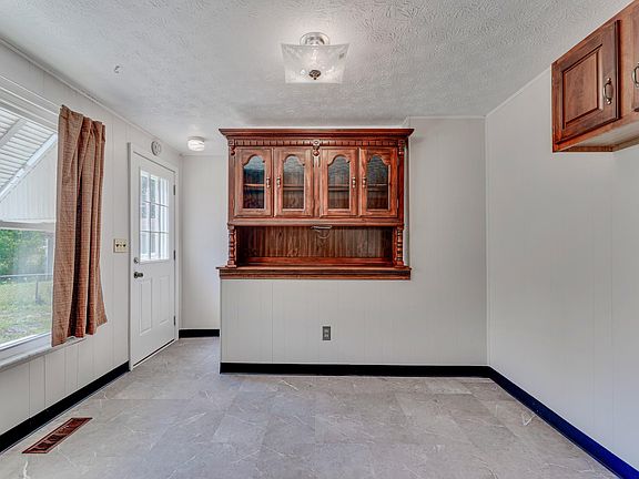 4th image of 1199 Elm Park Cir