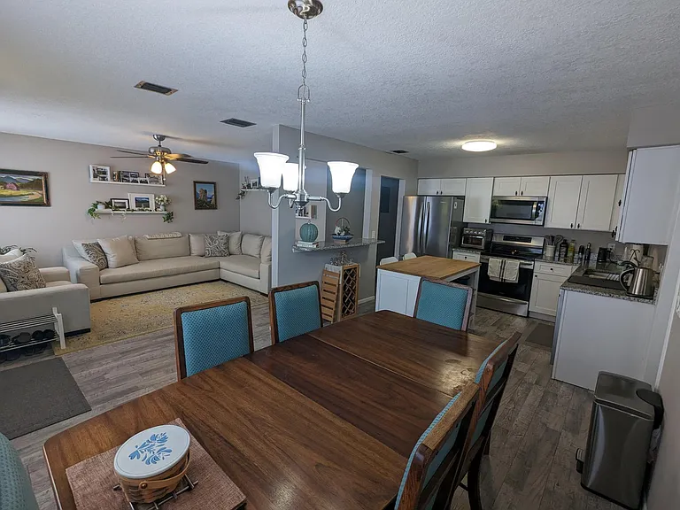 717 Alton Ave — Photo 5