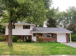 395 Delaware Dr, Westerville, OH 43081