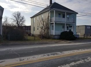 18 Slocum St, Acushnet, MA 02743