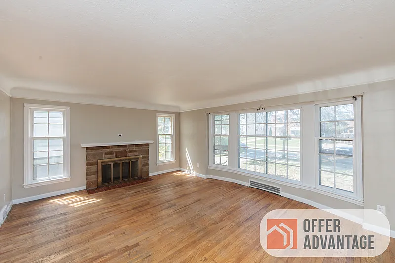 2 bed, 1.0 bath, $1,200 — Photo 4