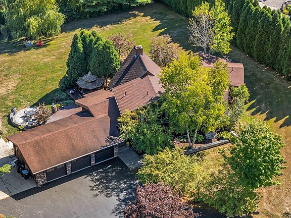 2nd image of 391 Beech Hill Road