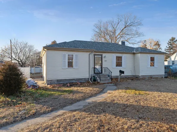 5303 Fremont Ave N, Brooklyn Center, MN 55430