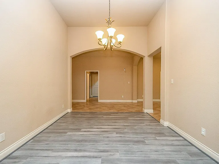 2911 Village Brook Ln — Photo 9