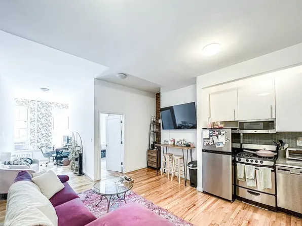 360 Third Avenue image 1 of 14