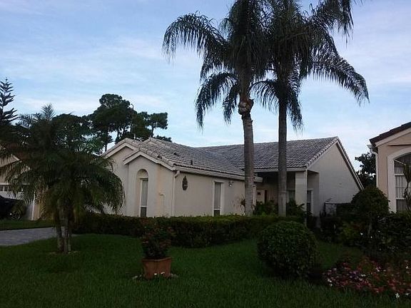 4th image of 121 Rosewood Ln