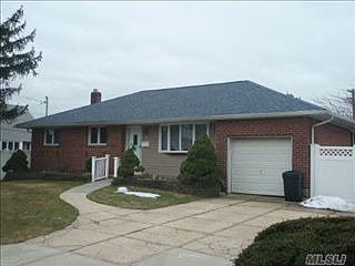 1st image of 32 Grover Ln