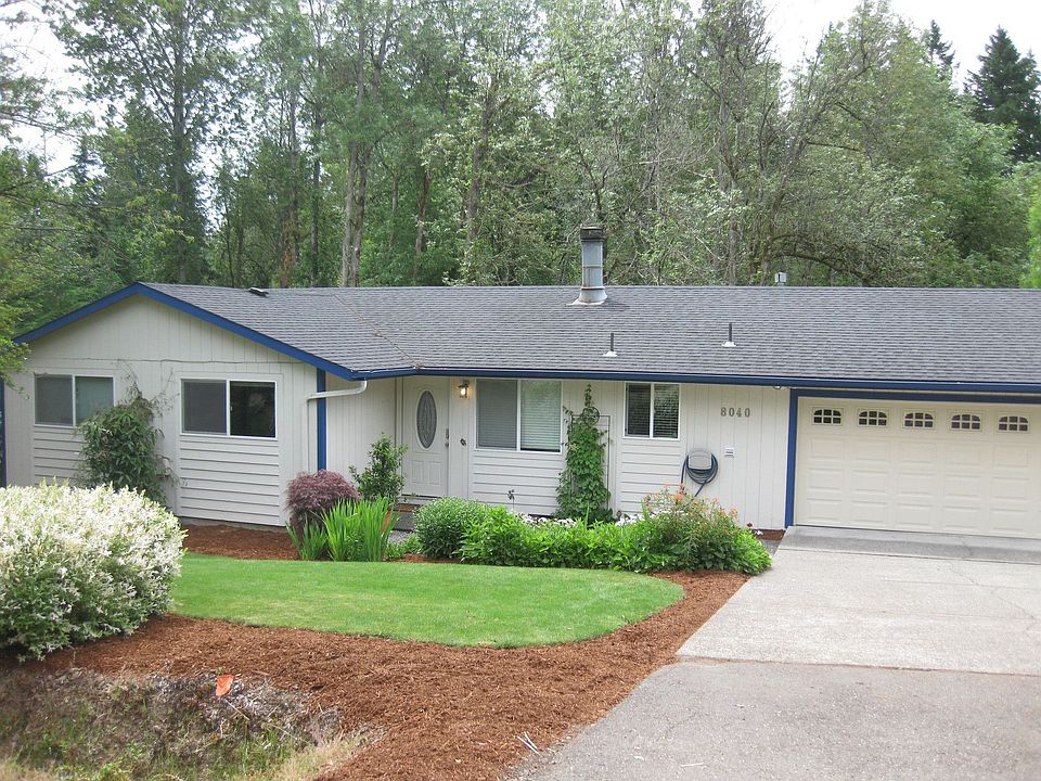 Great ranch style only 10 min to downtown!