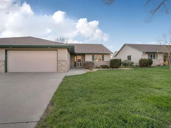 2304 10th St SW, Willmar, MN 56201