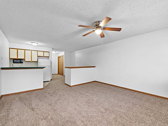 5th image of 5225-5227 N Brighton Pl #5227-105