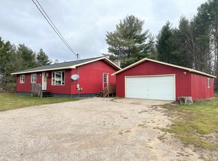 8626 Wing Rd, Cheboygan, MI 49721