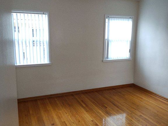 4th image of 3330 Bagley Ave APT 4