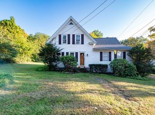 59 Maple St, Belchertown, MA 01007