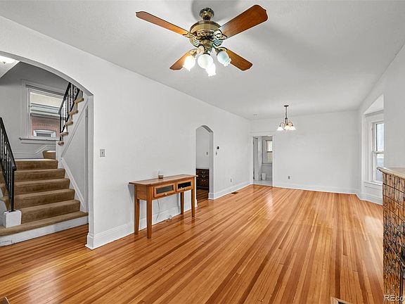 4th image of 548 S Pennsylvania Street
