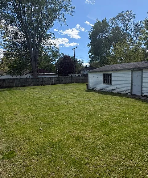 1176 Hawthorne Ave — Photo 13