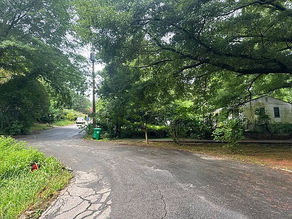 5th image of 3408 Phillips Cir