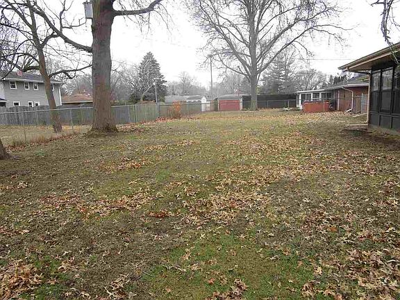 2nd image of 5374 Crestdale Dr