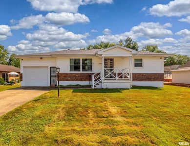 1203 W White St, Marion, IL, 62959