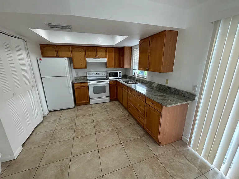 3223 Skyline Blvd #3225 — Photo 5
