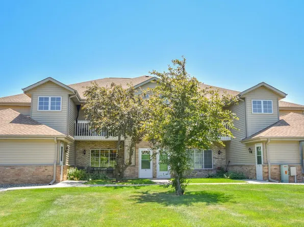 3620 E Barbara COURT #8, Oak Creek, WI 53154