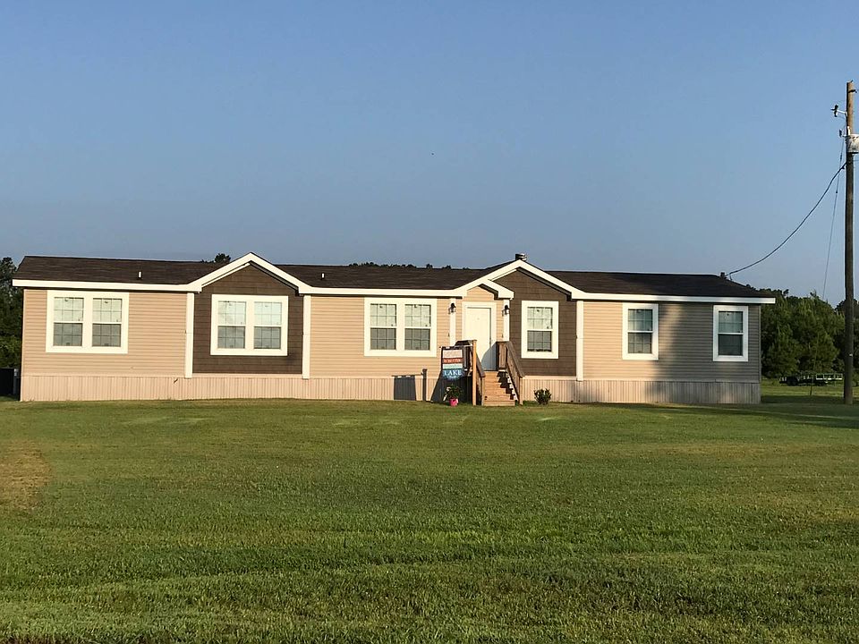 1st image of 390 Valerie Ln