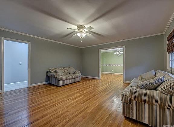 2nd image of 2901 Imperial Dr