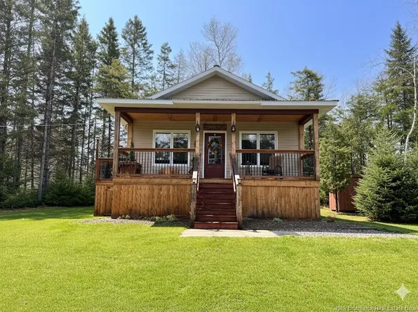 101 Coombes Rd, Saint Laonard, NB E7E 2P8