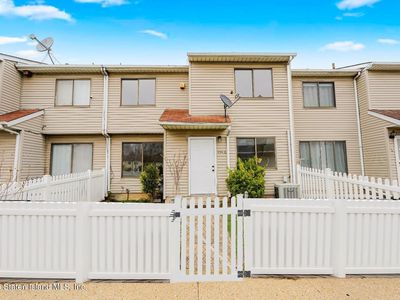 694 Elbe Ave #A, Staten Island, NY, 10304