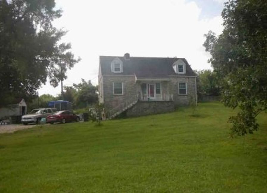 1st image of 121 Lisa Ln
