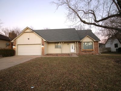 2440 N Bromfield Cir, Wichita, KS, 67226