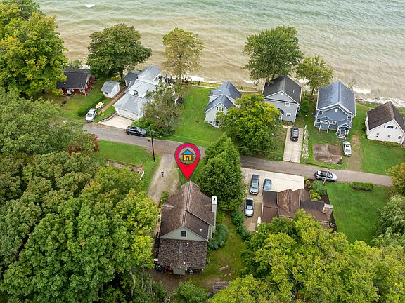 3rd image of 13478 Old Lake Rd Unit 15