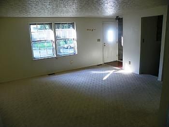 3rd image of 1705 Americana Ct