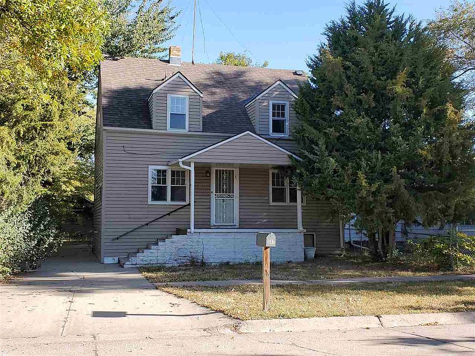 1st image of 507 E 11th St