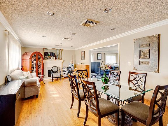 3rd image of 8209 Alcove Ave