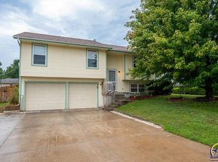 210 Park Dr, Auburn, KS 66402