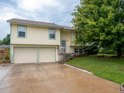 210 Park Dr, Auburn, KS, 66402
